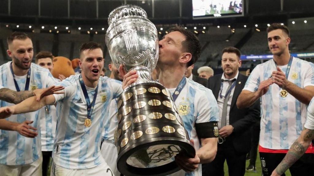 Según Scaloni, Messi es mejor jugador "ahora que antes" 3 scaloni