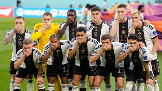 Alemania: los jugadores se cubrieron la boca en forma de protesta contra la FIFA 2 seleccion alemania cubre boca