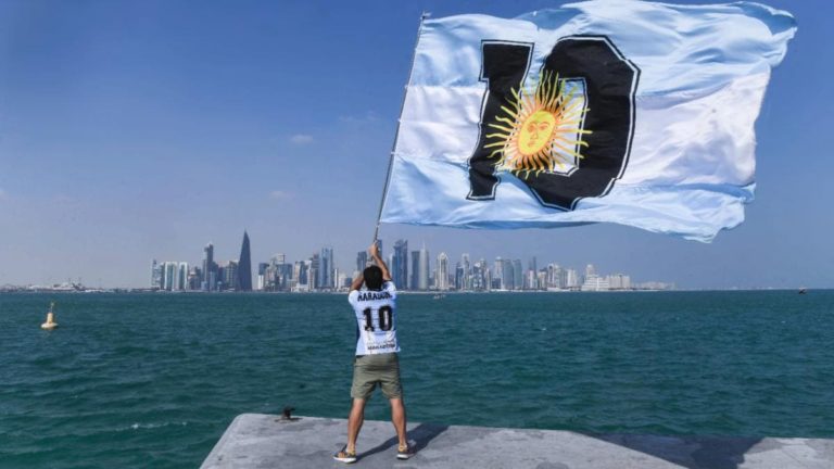 banderazo argentino en doha (1)