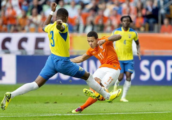 holanda vs ecuador hora tv formaciones