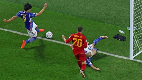 España: La FIFA confirmó que la pelota no se fue en el segundo gol de Japón 2 japon españa gol