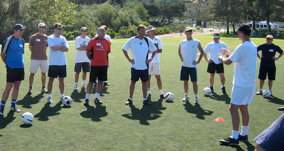 cuánto cuesta un curso de entrenador de fútbol en Estados Unidos